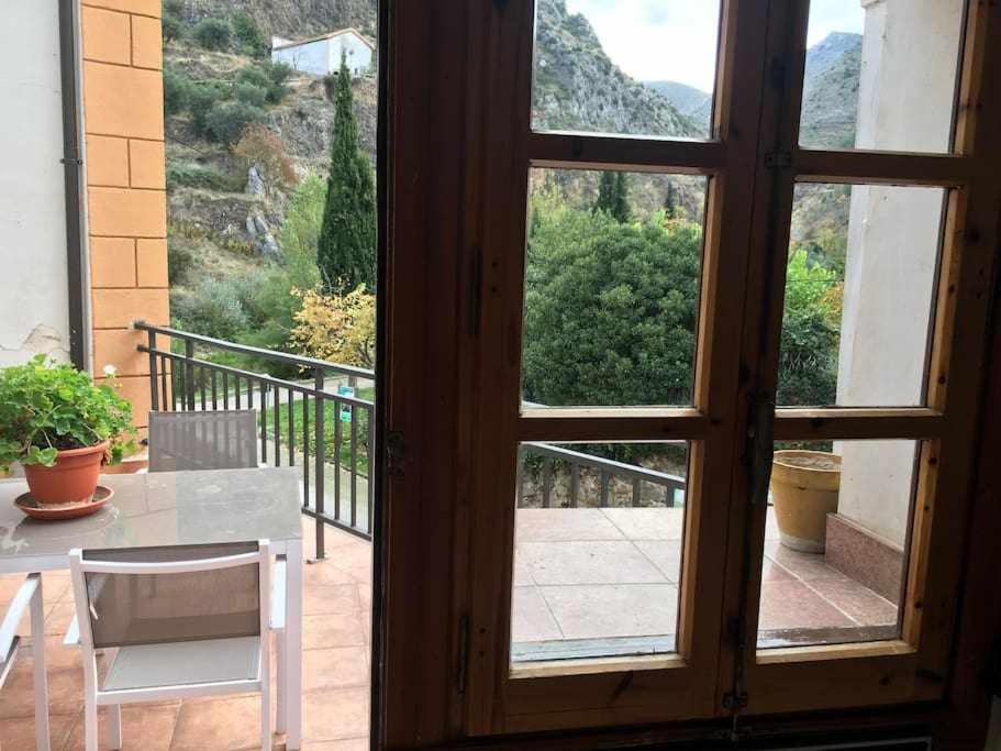 Апартаменти El Mirador Del Rio De Арнедільо Екстер'єр фото